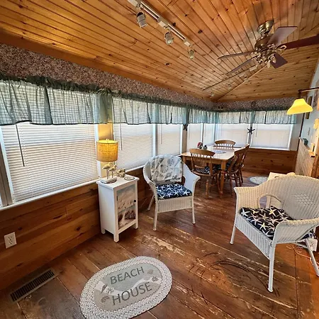 7 Beachside Inn Hampton Exterior photo