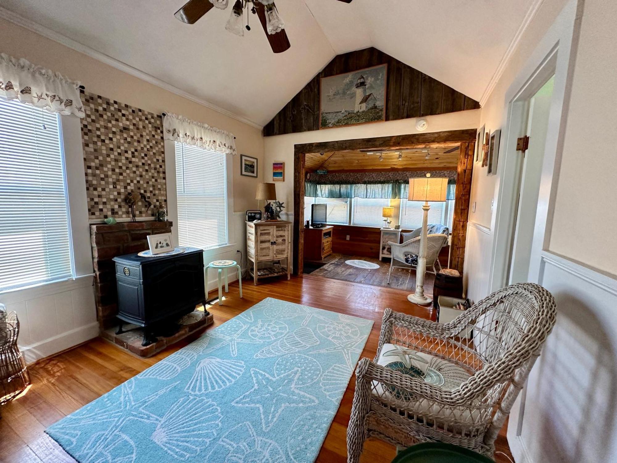 7 Beachside Apartment